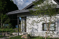末吉の入母屋の家 - 2